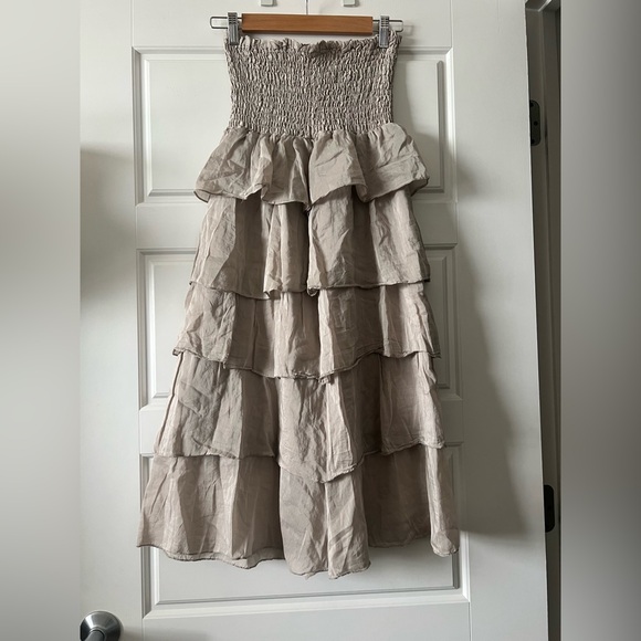 NWOT ELAN Silk & Cotton Tiered Neutral Accordion Smocked MIDI Dress/skirt. Small - Picture 13 of 16